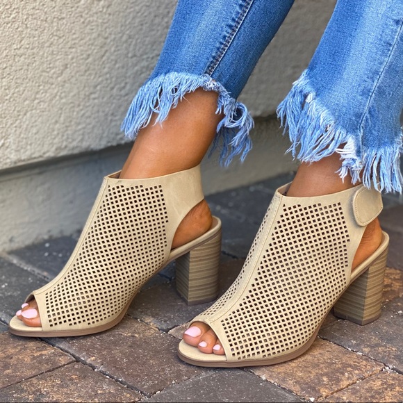 Chic Perforated Peep Toe Velcro Ankle Strap Bootie - Picture 4 of 12